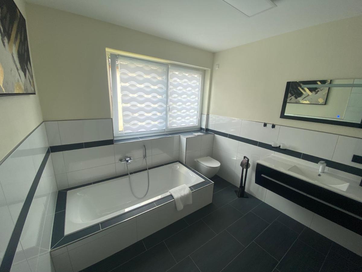 Apartments Saaldorf-Ferienhaus Mit 6 Apartments 45Qm-120Qm Direkt Am Thueringer Meer-Bleilochtalsperre Bad Lobenstein Dış mekan fotoğraf